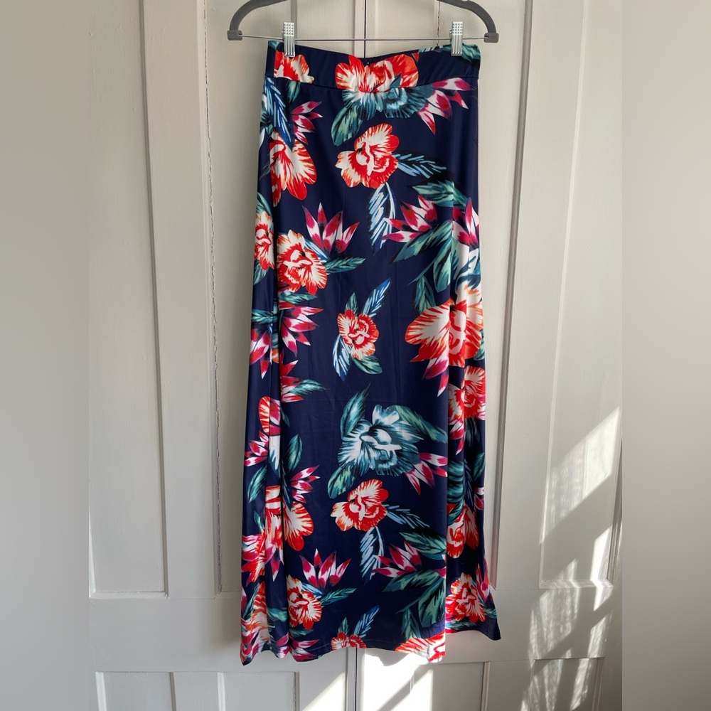 Floral Navy Maxi Swimsuit CoverUp Bathing Skirt Beach Wear Resort Medium
